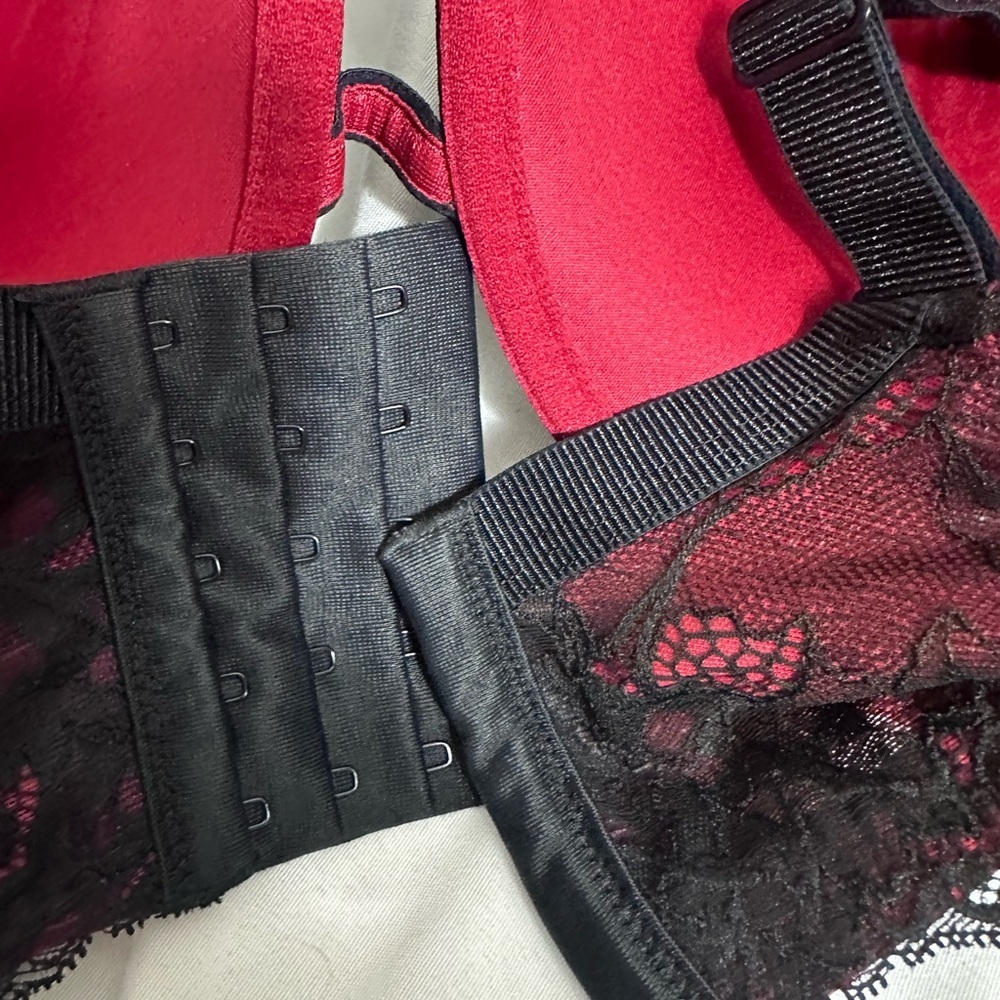 Torrid curve red and black bombshell  pushup bra size 44F - Picture 9 of 11